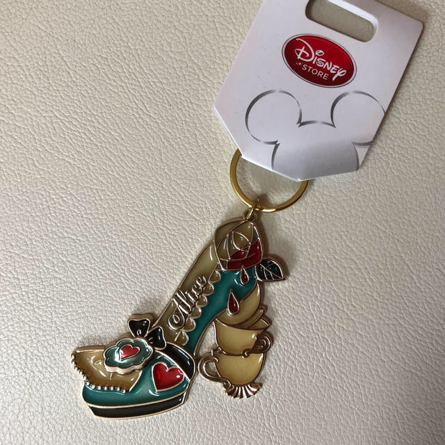 Disney ディズニーストア キーホルダー キーチェンステンドグラスアリスシューズの通販 By リリー S Shop ディズニーならラクマ Disney ディズニーストア キーホルダー キーチェンステンドグラスアリスシューズの通販 By リリー S Shop ディズニーならラクマ
