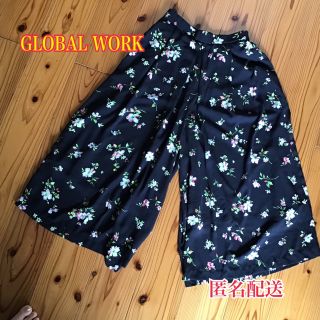 グローバルワーク(GLOBAL WORK)のめろママさん専用　花柄ワイドパンツ　（GLOBAL WORK）(カジュアルパンツ)