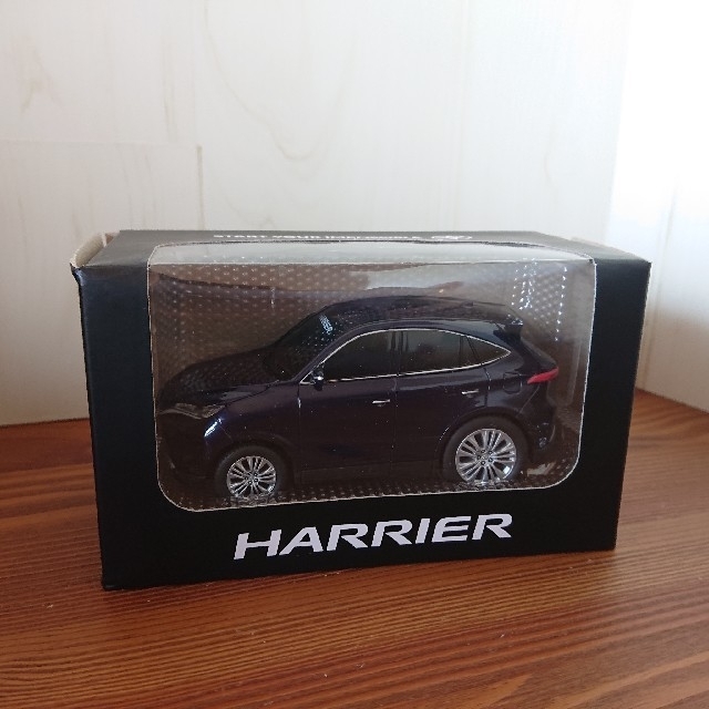 トヨタ(トヨタ)の【非売品】TOYOTA HARRIER ハリアー プルバックカー   エンタメ/ホビーのおもちゃ/ぬいぐるみ(ミニカー)の商品写真