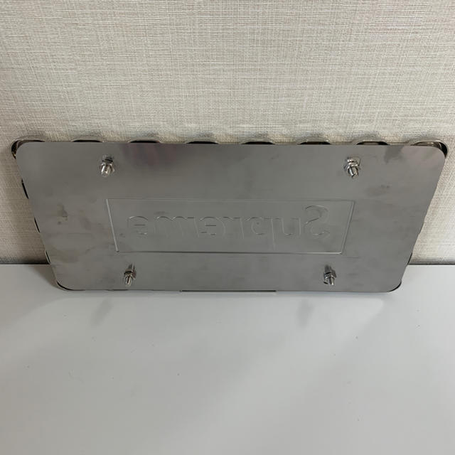 Supreme(シュプリーム)のsupreme chain license plate frame silver 自動車/バイクの自動車(車外アクセサリ)の商品写真