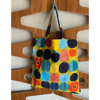 マリメッコ(marimekko)のマリメッコ KOMPOTTI ファブリックバッグ(トートバッグ)