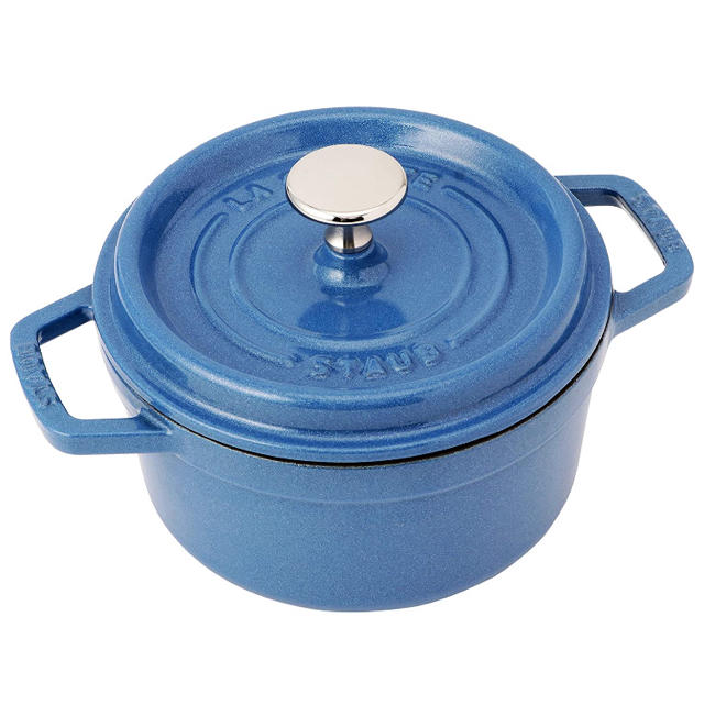 STAUB(ストウブ)の【新品未開封】staub ピコ ココット ラウンド 16cm ルミナスブルー インテリア/住まい/日用品のキッチン/食器(鍋/フライパン)の商品写真