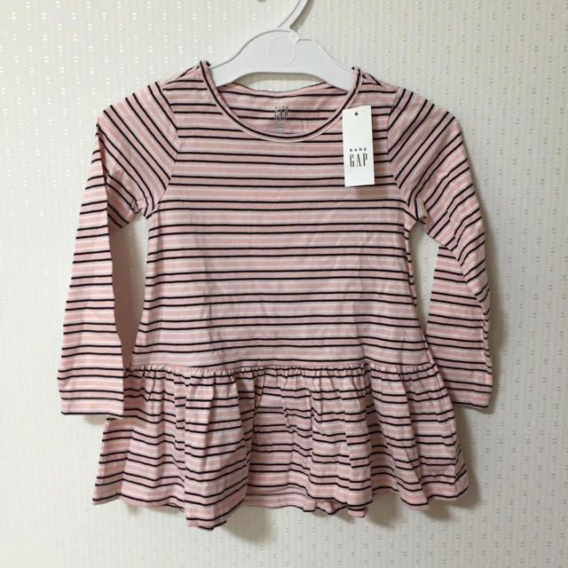 babyGAP(ベビーギャップ)の【新品】子供 105cm 長袖カットソー ストライプ baby GAP キッズ/ベビー/マタニティのキッズ服女の子用(90cm~)(Tシャツ/カットソー)の商品写真