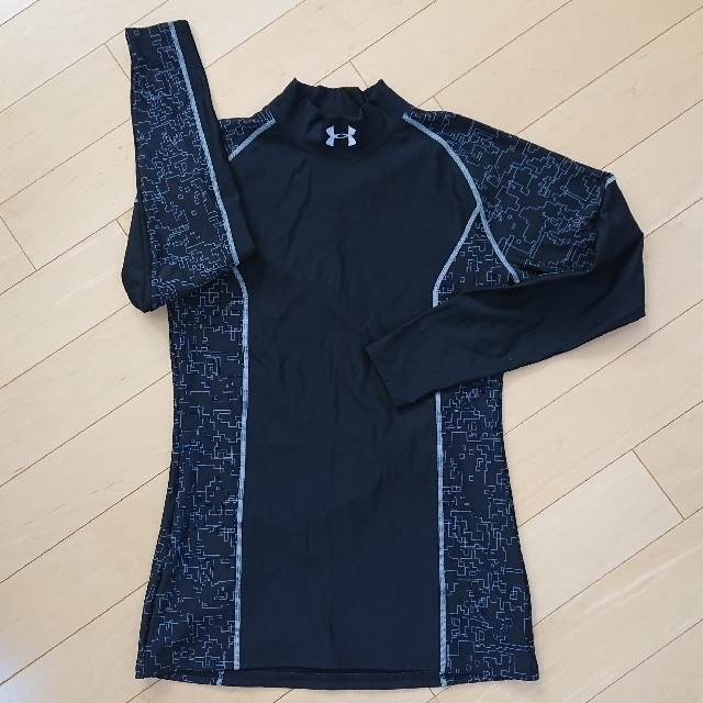 UNDER ARMOUR(アンダーアーマー)の【美品】 長袖 Tシャツ ハイネック UNDER ARMOUR スポーツ/アウトドアの野球(ウェア)の商品写真