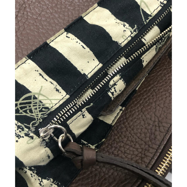 Vivienne Westwood(ヴィヴィアンウエストウッド)の【ジフミン様専用】viviennewestwoodバッグ(茶色) レディースのバッグ(ハンドバッグ)の商品写真