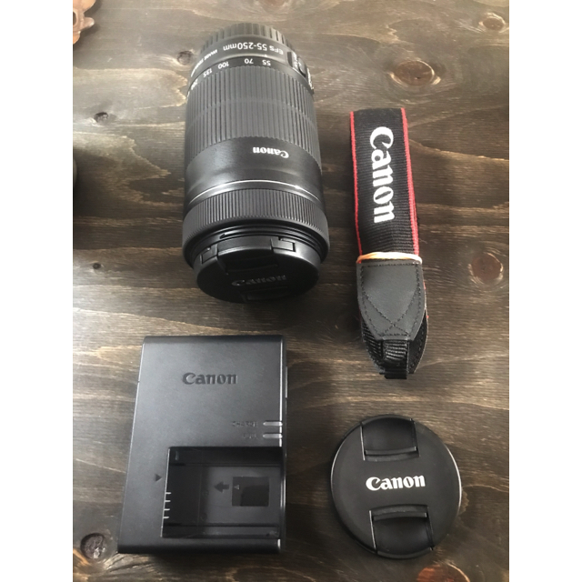 Canon(キヤノン)のCanon EOS KISS X9 EOS KISS X9 Wズームキット スマホ/家電/カメラのカメラ(デジタル一眼)の商品写真