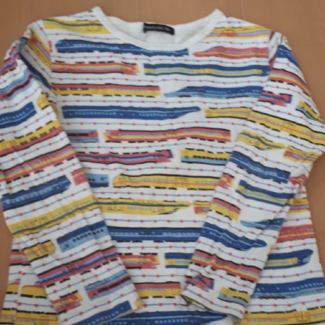 Branshes(ブランシェス)の130サイズロンTシャツ キッズ/ベビー/マタニティのキッズ服男の子用(90cm~)(Tシャツ/カットソー)の商品写真