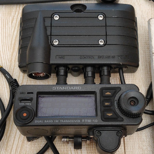 モーターサイクル用トランシーバー YAESU FTM-10S