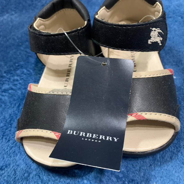 BURBERRY(バーバリー)のバーバリー🌟サンダル キッズ/ベビー/マタニティのベビー靴/シューズ(~14cm)(サンダル)の商品写真