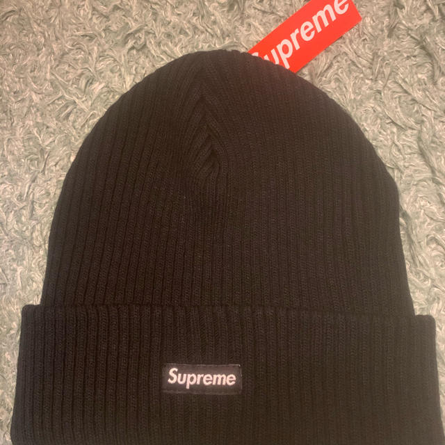 Supreme(シュプリーム)のsupremeニット帽 メンズの帽子(ニット帽/ビーニー)の商品写真