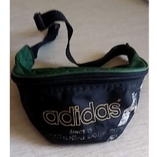 アディダス(adidas)のウエストポーチ　アディダス(ボディバッグ/ウエストポーチ)