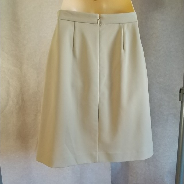 UNTITLED(アンタイトル)の年末お値下げ  UNTITLED スカート サイズ1  レディースのスカート(ひざ丈スカート)の商品写真
