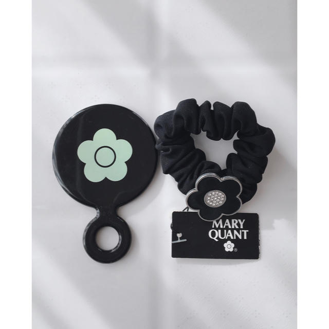 MARY QUANT(マリークワント)のマリークワント　ミラー&シュシュ レディースのヘアアクセサリー(ヘアゴム/シュシュ)の商品写真