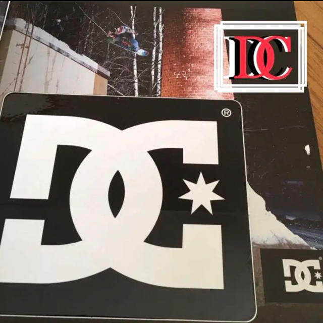 DC SHOE(ディーシーシュー)のDCSHOEディーシー　US限定　Bigスター　icon ブラック　ステッカー スポーツ/アウトドアのスノーボード(アクセサリー)の商品写真