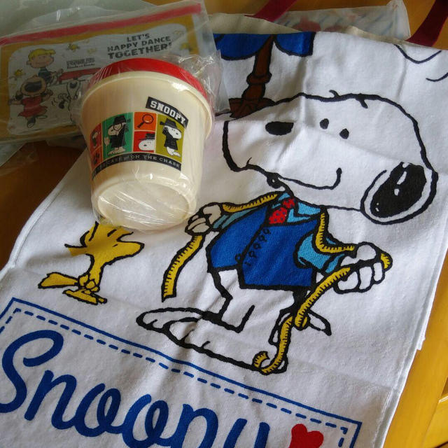 SNOOPY(スヌーピー)の新品未使用スヌーピー色々セット エンタメ/ホビーのおもちゃ/ぬいぐるみ(キャラクターグッズ)の商品写真