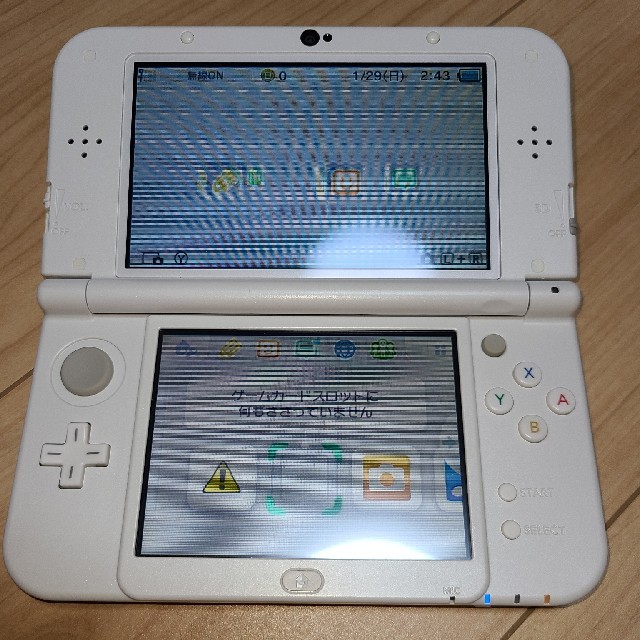 ニンテンドー3DS(ニンテンドー3DS)の【動作確認済】New Nintendo 3DS LL パールホワイト エンタメ/ホビーのゲームソフト/ゲーム機本体(携帯用ゲーム機本体)の商品写真