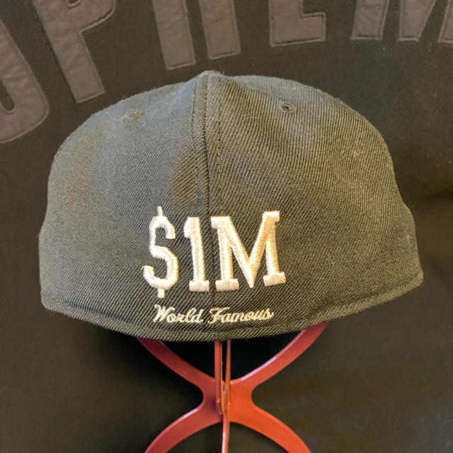 Supreme(シュプリーム)の中古Supreme $1M Metallic Box Logo New Era  メンズの帽子(キャップ)の商品写真