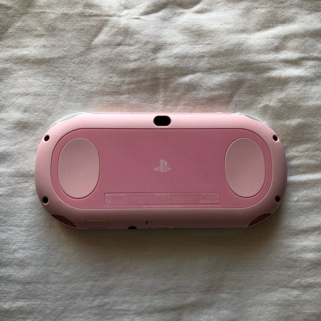 PlayStation Vita(プレイステーションヴィータ)のSONY PlayStationVITA 本体  PCH-2000 ZA19 エンタメ/ホビーのゲームソフト/ゲーム機本体(携帯用ゲーム機本体)の商品写真