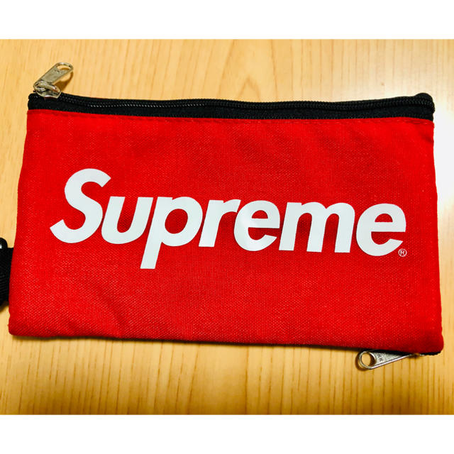 Supreme(シュプリーム)のsupremeモバイルポーチ  red メンズのファッション小物(その他)の商品写真