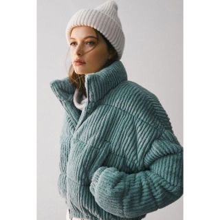 アーバンアウトフィッターズ(Urban Outfitters)の μさま専用　UO Fluffy Corduroy Puffer Coat(ブルゾン)