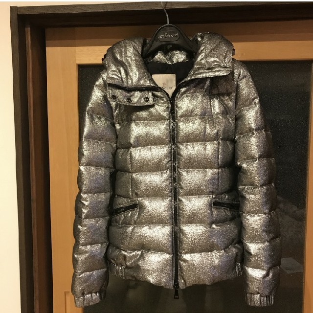 MONCLER - モンクレールダウンシルバーラメ専用ですの通販 by ...