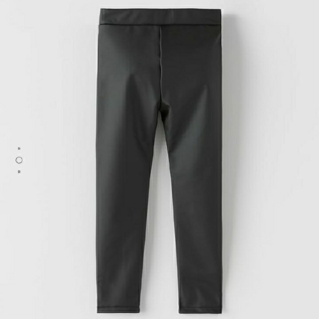 ZARA(ザラ)のシーム入りラバー仕上げレギンス★ZARA 2 レディースのレッグウェア(レギンス/スパッツ)の商品写真