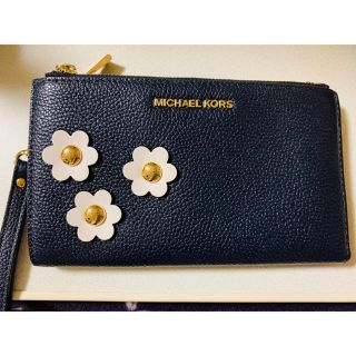 マイケルコース(Michael Kors)のlusen⭐︎様専用‼️マイケルコーススマホケース&ニコアンドワンピ2点(財布)