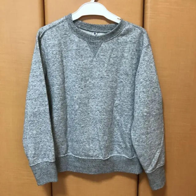 UNIQLO(ユニクロ)のキッズ　UNIQLO スウェット キッズ/ベビー/マタニティのキッズ服男の子用(90cm~)(Tシャツ/カットソー)の商品写真