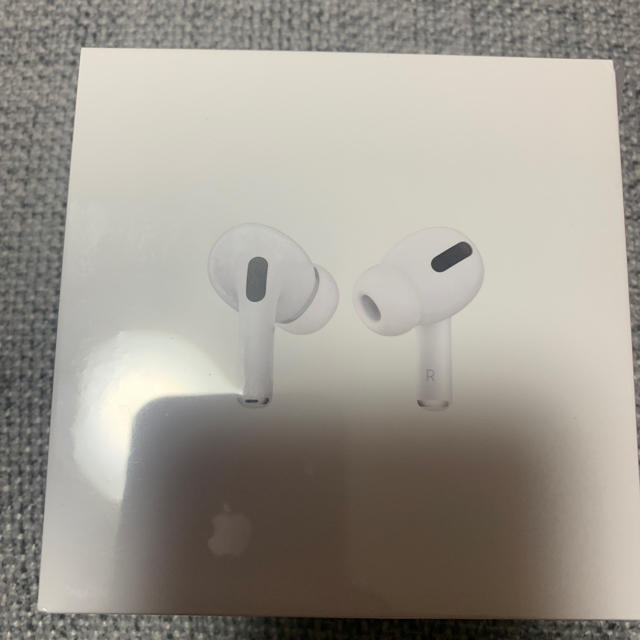 Apple(アップル)の新品未開封！保証未開始！Airpods pro  MWP22J/A Apple スマホ/家電/カメラのオーディオ機器(ヘッドフォン/イヤフォン)の商品写真