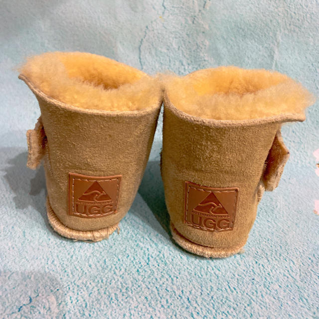 UGG(アグ)のUGGベビーブーツ　13.5cm キッズ/ベビー/マタニティのベビー靴/シューズ(~14cm)(ブーツ)の商品写真