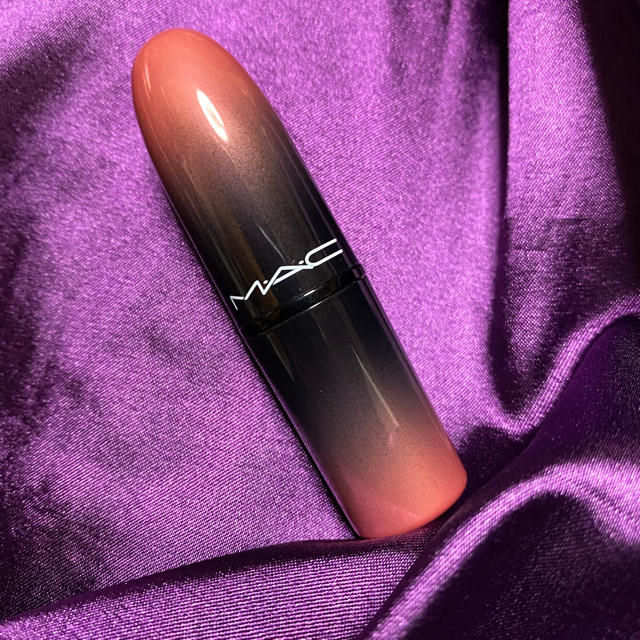 MAC(マック)の*MAC* Love me lipstick*リップ* コスメ/美容のベースメイク/化粧品(口紅)の商品写真