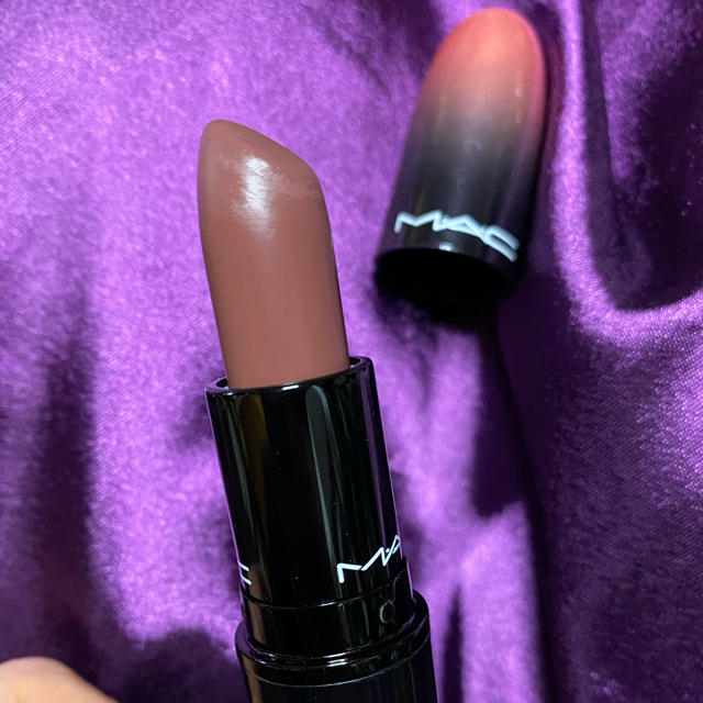 MAC(マック)の*MAC* Love me lipstick*リップ* コスメ/美容のベースメイク/化粧品(口紅)の商品写真