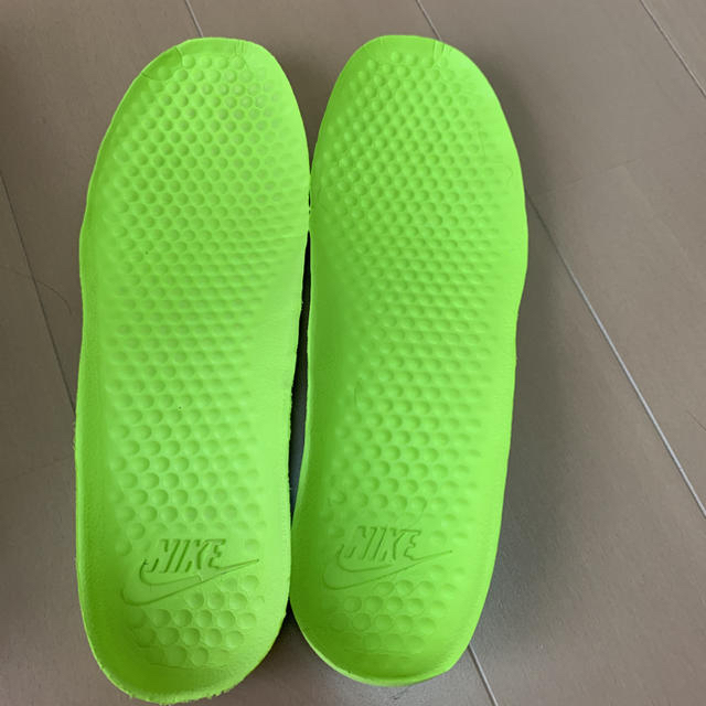NIKE(ナイキ)のナイキ　レデース　スニーカー　　25㎝ レディースの靴/シューズ(スニーカー)の商品写真
