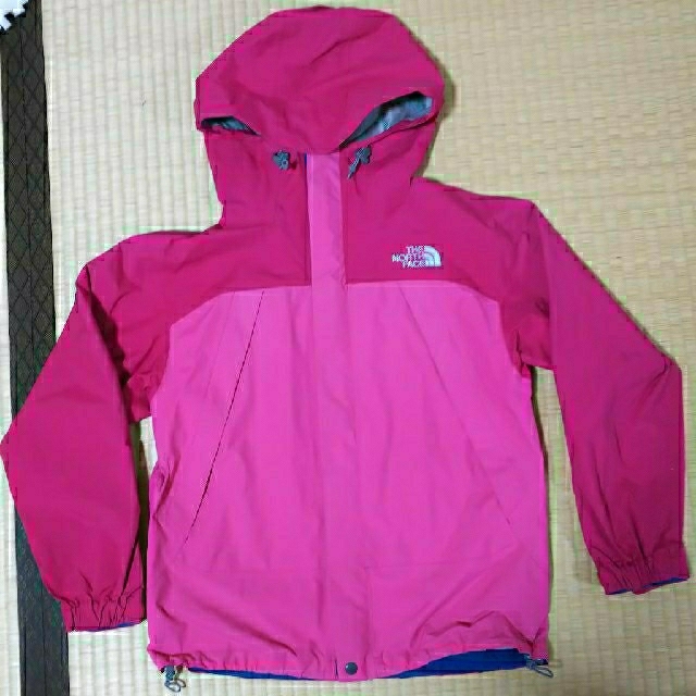 THE NORTH FACE(ザノースフェイス)のTHE NORTH FACE ドットショットジャケット キッズ/ベビー/マタニティのキッズ服女の子用(90cm~)(ジャケット/上着)の商品写真