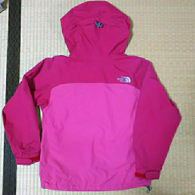 THE NORTH FACE(ザノースフェイス)のTHE NORTH FACE ドットショットジャケット キッズ/ベビー/マタニティのキッズ服女の子用(90cm~)(ジャケット/上着)の商品写真