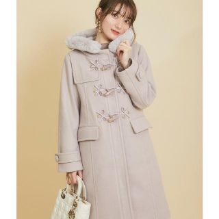 トッコ(tocco)の大人の可愛さを堪能できる取り外し可能なファー付きりぼん装飾ロングダッフルコート(ダッフルコート)