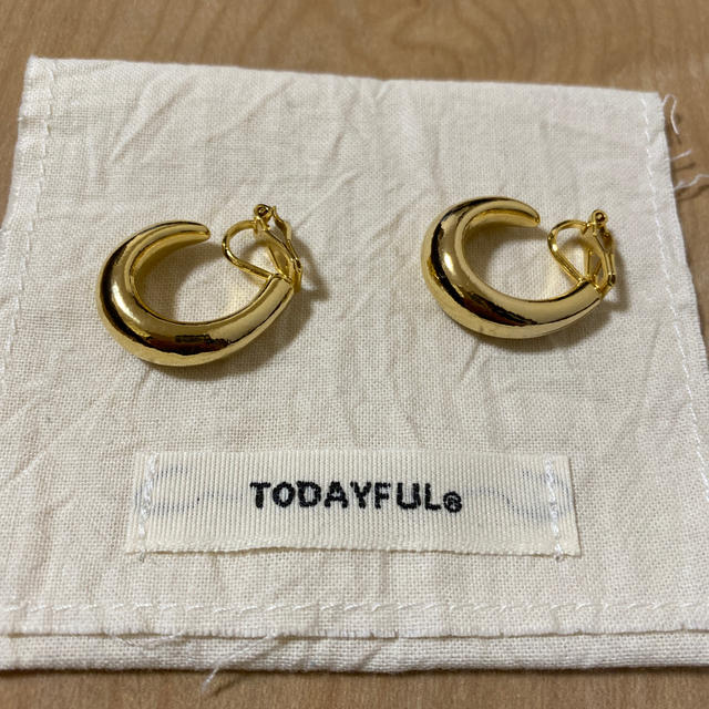 TODAYFUL(トゥデイフル)のtodayful ドロップ ニュアンス イヤリング  ゴールド レディースのアクセサリー(イヤリング)の商品写真