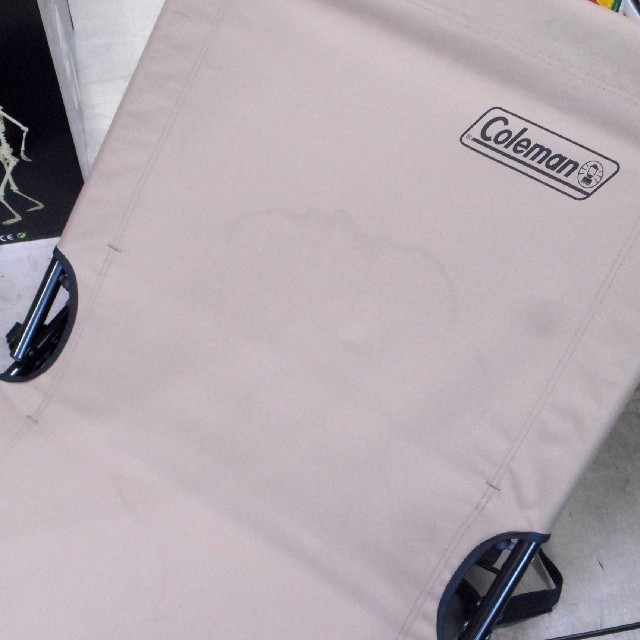 Coleman(コールマン)のColeman Converta Cot折りたたみ式リクライニングチェア インテリア/住まい/日用品の椅子/チェア(折り畳みイス)の商品写真