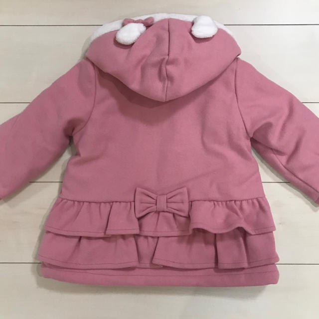 coeur a coeur(クーラクール)のお値下げ　新品　クーラクール　キティ　ダッフルコート　90cm  キッズ/ベビー/マタニティのキッズ服女の子用(90cm~)(ジャケット/上着)の商品写真