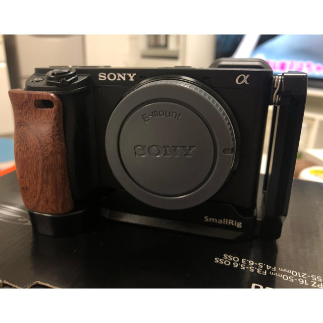 ミラーレス一眼Sony a6400 ブラック+Smallrig（グリップ）+ケース