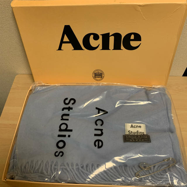 ACNE(アクネ)のma様！　新品！未使用‼️アクネマフラー レディースのファッション小物(マフラー/ショール)の商品写真