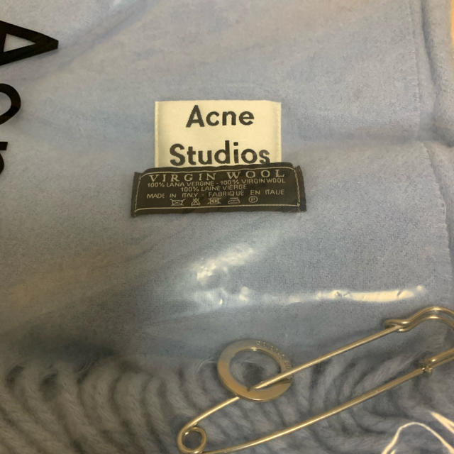 ACNE(アクネ)のma様！　新品！未使用‼️アクネマフラー レディースのファッション小物(マフラー/ショール)の商品写真