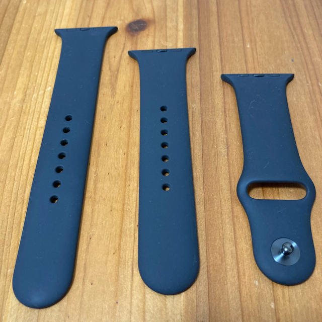 Apple Watch(アップルウォッチ)のApple Watch 44mmケース用ブラックスポーツバンド【純正品】 スマホ/家電/カメラのスマホ/家電/カメラ その他(その他)の商品写真