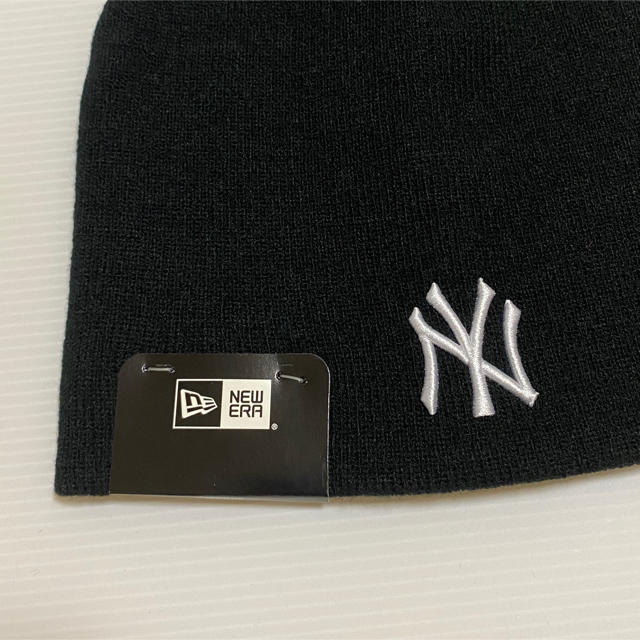 NEW ERA(ニューエラー)の新品　ニューエラ　NEW ERA メンズ　ニューヨークヤンキース　ニットキャップ メンズの帽子(ニット帽/ビーニー)の商品写真