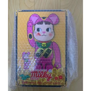 フジヤ(不二家)の不二家 BE@RBRICK 招き猫 ペコちゃん 蛍光ピンク100％ ＆ 400％(フィギュア)