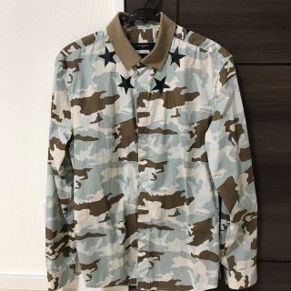 ジバンシィ(GIVENCHY)の美品　ジバンシー　シャツ(シャツ)