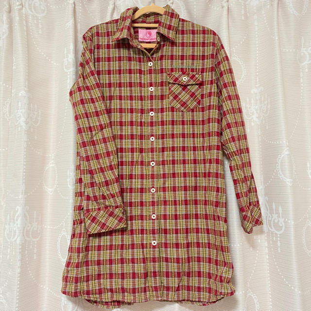 Town & Country(タウンアンドカントリー)の 【🎀売り尽くしSALE🎀NO.23】T&C 赤チェックシャツ レディースのトップス(シャツ/ブラウス(長袖/七分))の商品写真