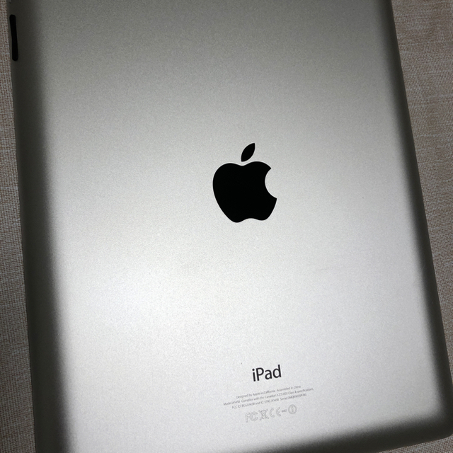 Apple iPad 4 Wi-Fi 16GB ホワイト 3