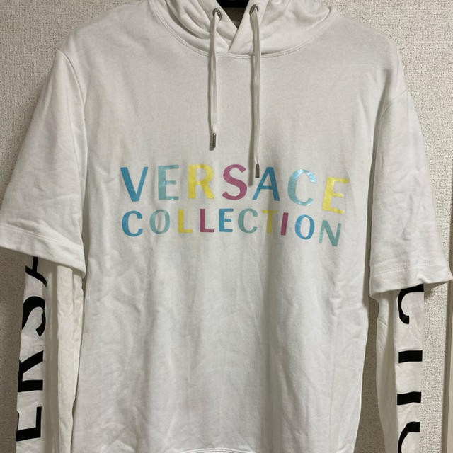 VERSACE（ヴェルサーチ）　パーカー