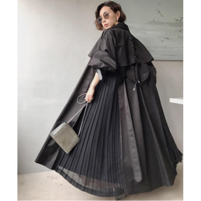 Ameri VINTAGE(アメリヴィンテージ)のAmeri BALLOON SLEEVE PLEATS TRENCH レディースのジャケット/アウター(トレンチコート)の商品写真